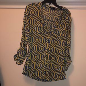 Gorgeous button up shirt with jeans/dress pants